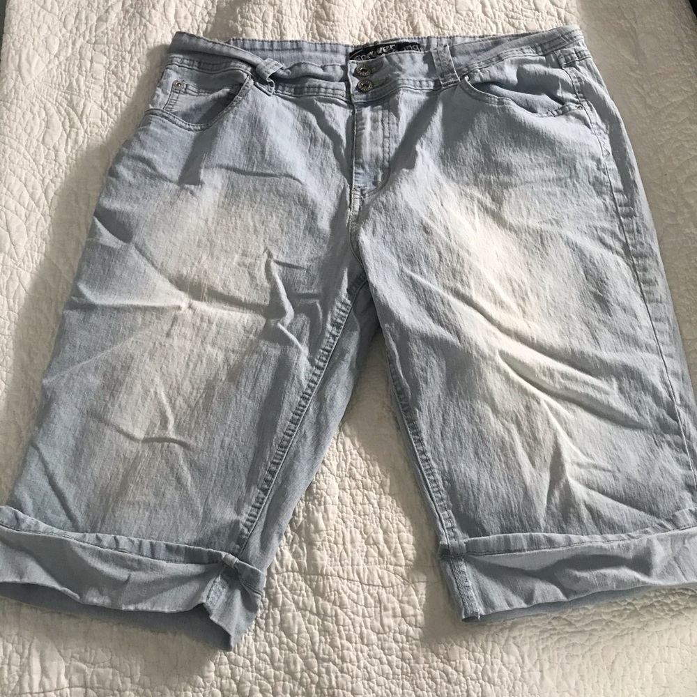 Forever Young Bermuda Shorts